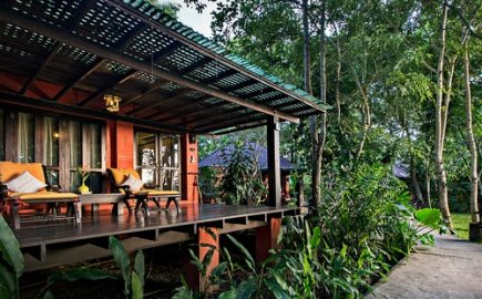 Baannamping Riverside Village