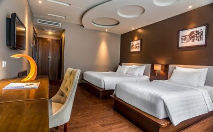 Silverland Central Hotel