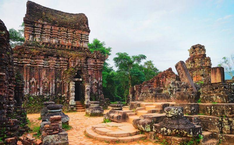 TOUR ESSENZIALE VIETNAM CAMBOGIA PER FAMIGLIA