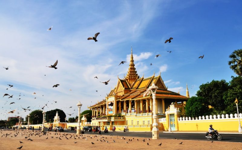 TOUR CAMBOGIA: CROCIERA E MARE