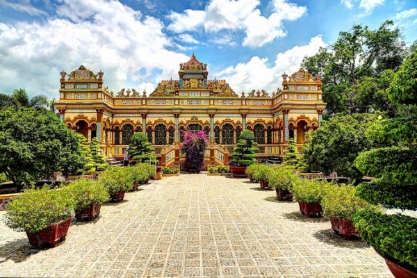 Pagoda Di Vinh Trang, My Tho