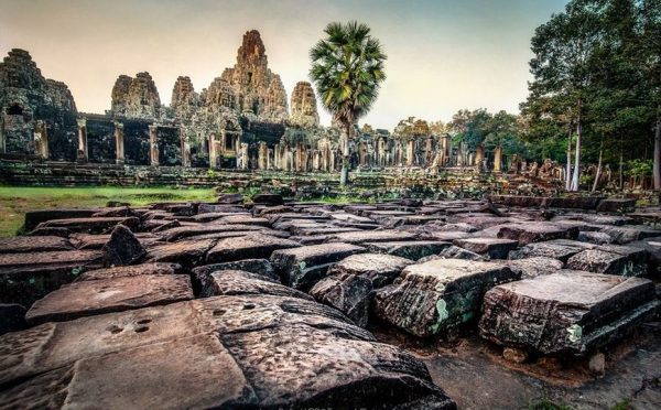 TOUR CAMBOGIA: CROCIERA E MARE
