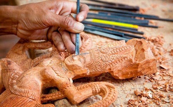 Intaglio legno a Siem Reap